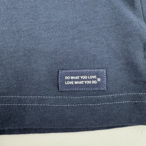 Mens LIFE IS GOOD Santa's Little Helper T-SHIRT Christmas ELF Funny Tee Size L - Picture 8 of 9